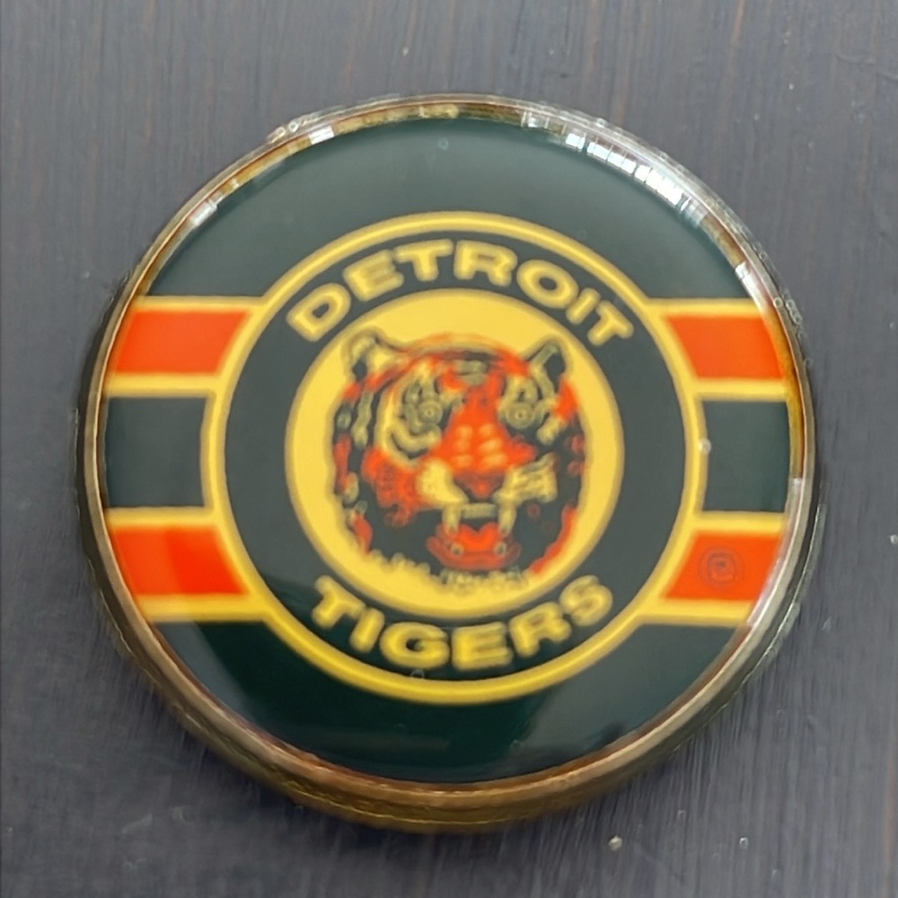 Vintage Detroit tigers pin